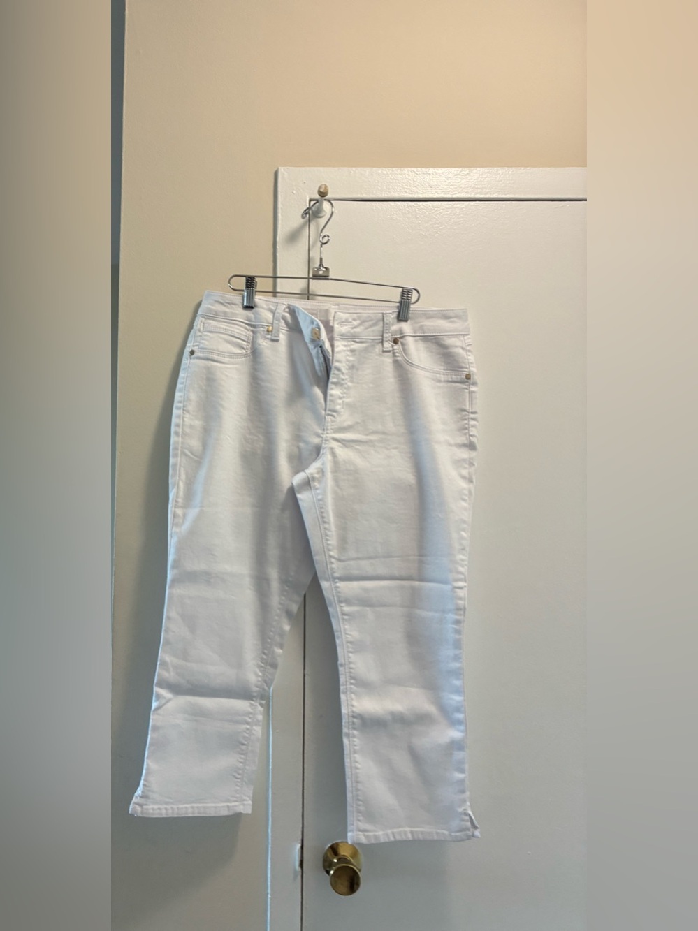 White Women's Stretch Straight-Leg Jeans